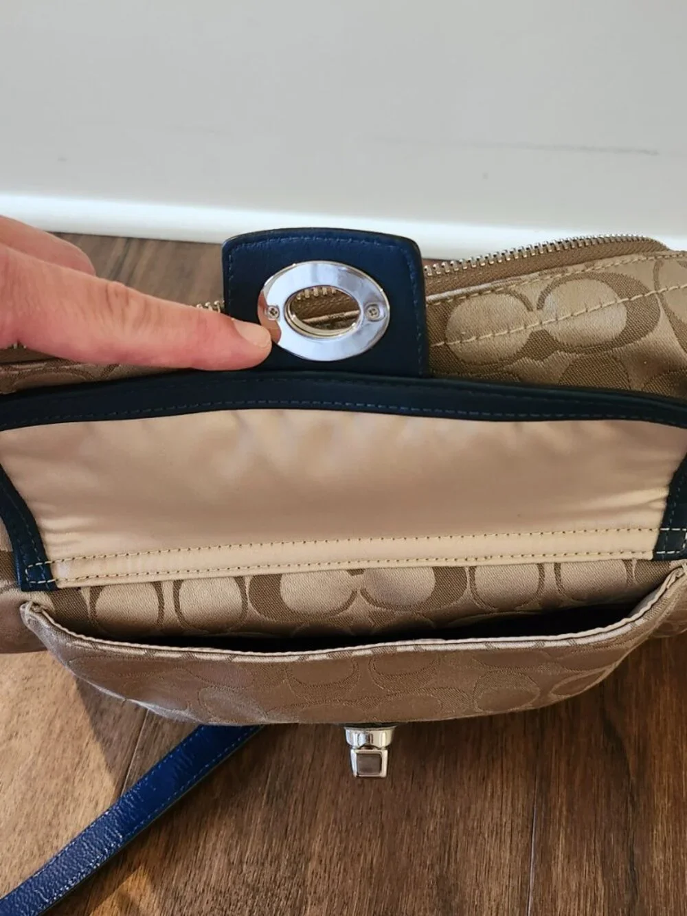 Coach Signature Stripe Tote • Blue Leather Trim • Beige/Blue Canvas • EUC - Picture 7 of 14